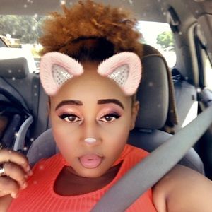 Meet your Posher, Vania